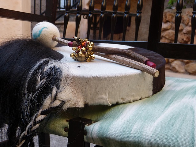 한국무속신앙과 샤머니즘의 비교