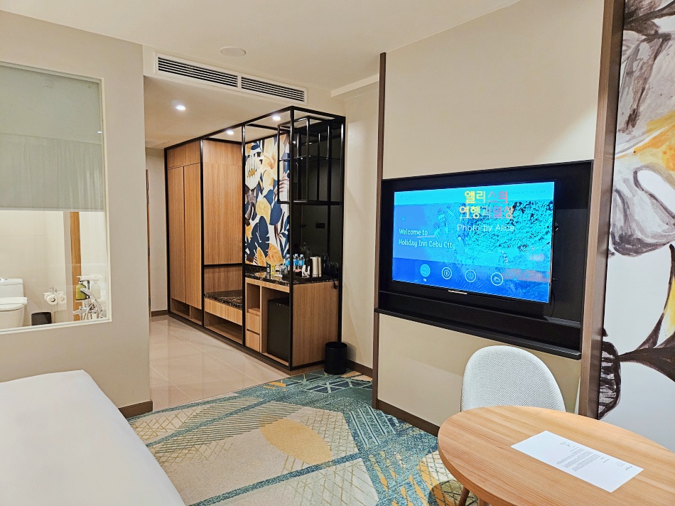 세부 시내 호텔, 홀리데이 인 세부시티 호텔 킹 스위트 룸 후기