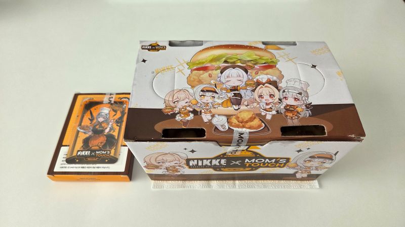 니케 맘스터치 콜라보 제품 구성