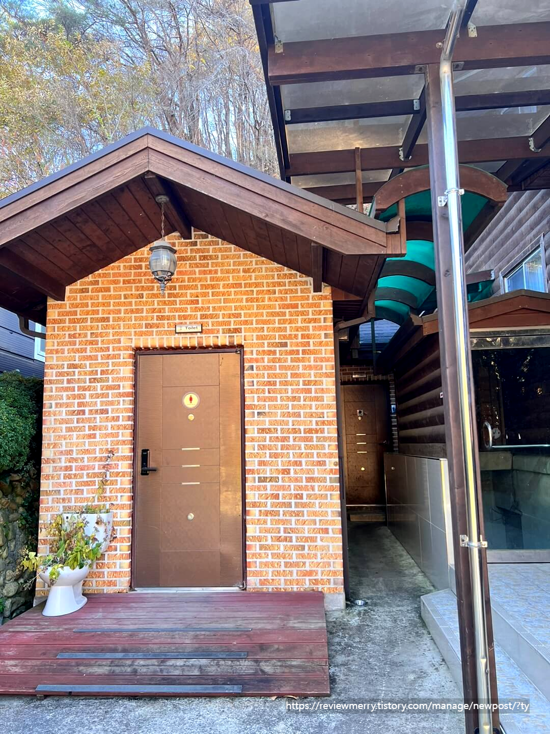 화장실 입구