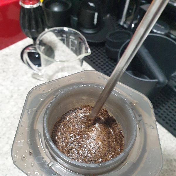 월드 에어로프레스 챔피언십(WAC) 우승자들의 레시피_2023년_1차 젓기