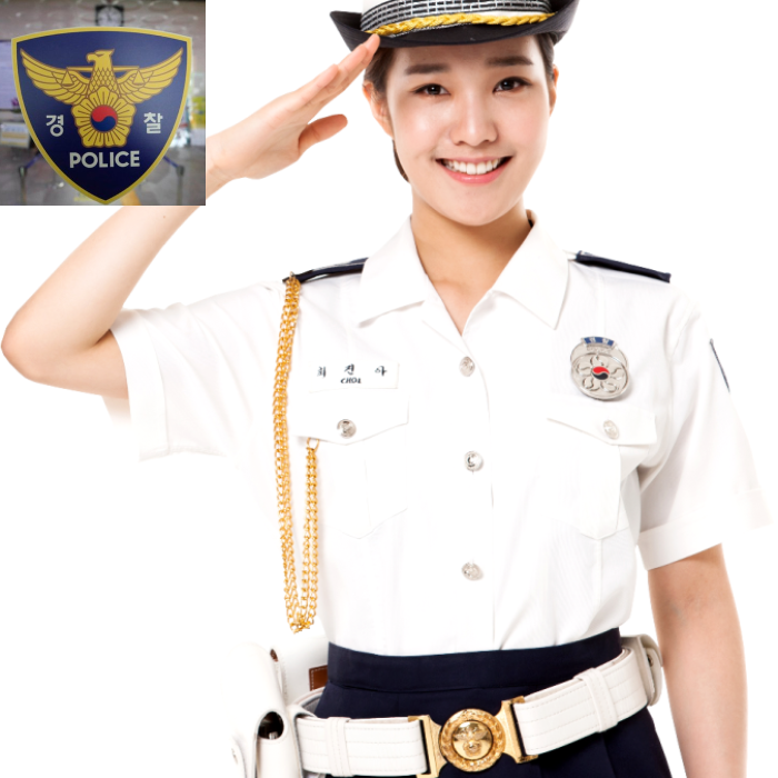 제복 입은 여성 경찰과 경찰 마크가 있는 사진