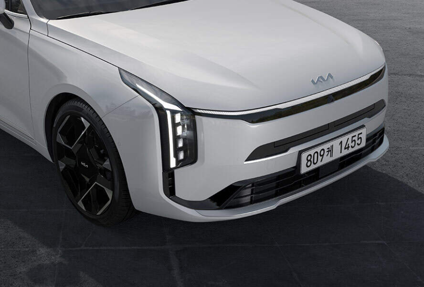 2025 기아 K8 하이브리드 완벽 정리 – 연비, 트림, 가격, 경쟁 모델 비교까지!