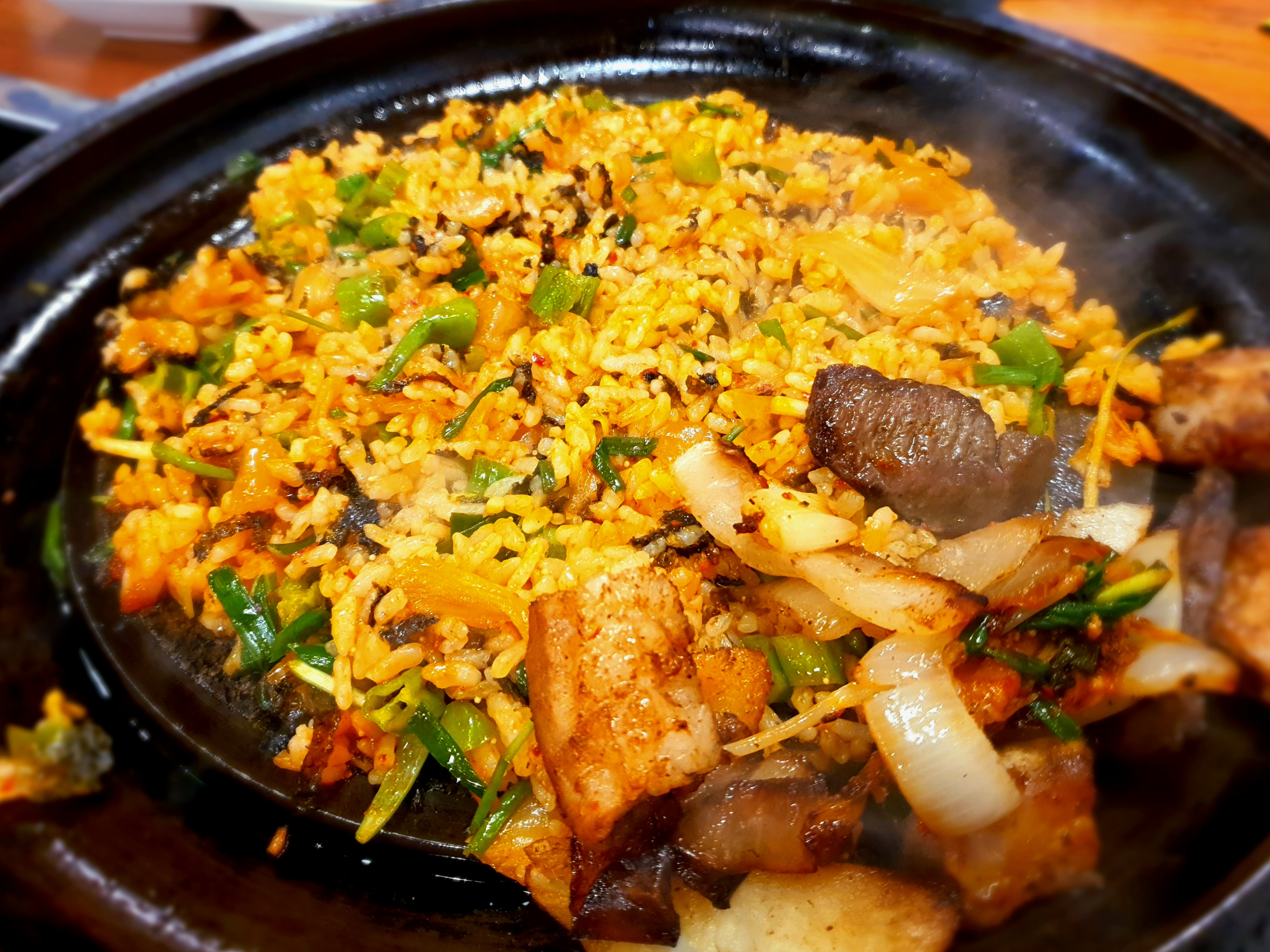 볶음밥이-매우-만족스럽습니다.