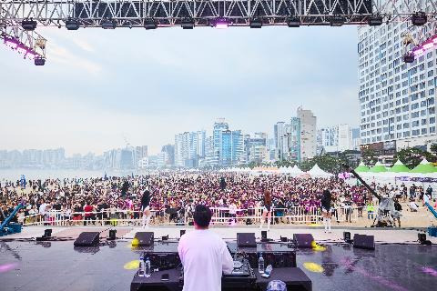 2025 나이트레이스 인 부산 &amp;#124; 광안리 비치 야간 8.15km 코스&middot;블랙이글 에어쇼&middot;드론 라이트쇼