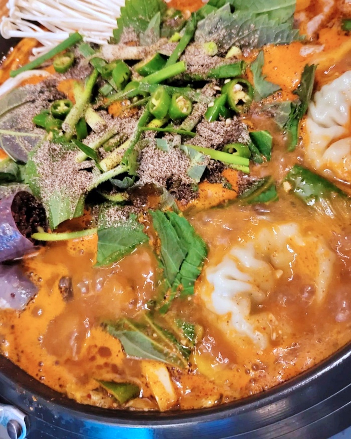 2TV 생생정보 홍대 순대 만두 곱창 전골 맛집