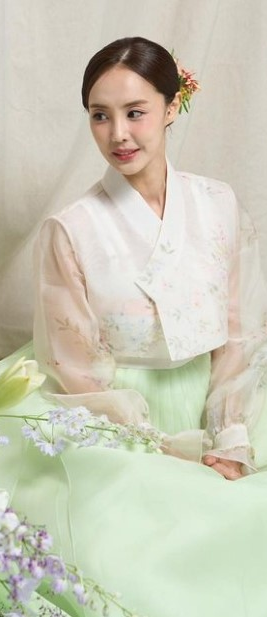 인스타그램을 통해 결혼 소식을 알린 서효명