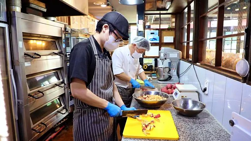 이만기 동네한바퀴 시즌2 고구마 빵, 찰보리 빵, 딸기 다쿠아즈 베이커리 빵집 추천 논산 맛집 소개