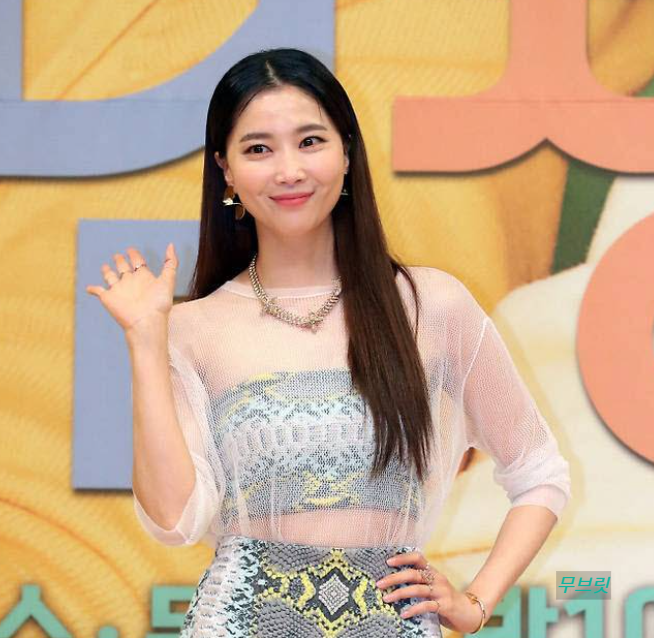 오윤아 재혼, 이혼 11년 만에 전한 뭉클한 소식