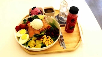 그릭요거트 샐러드