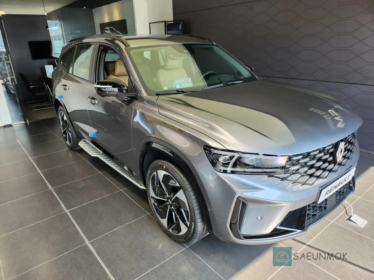 르노-그랑-콜레오스-아이코닉