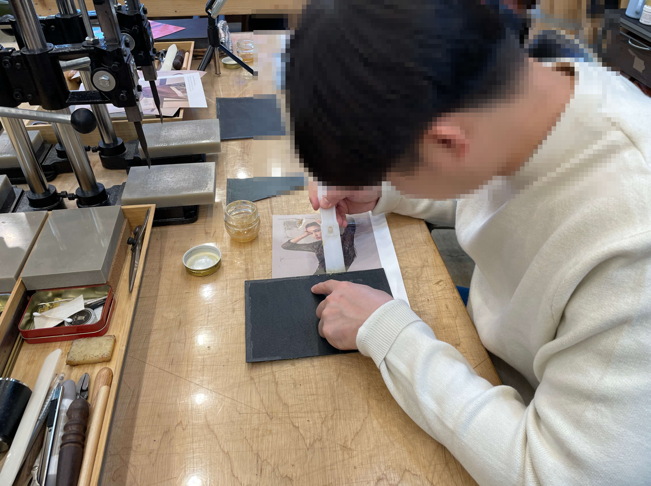 가죽공방 레더레스트