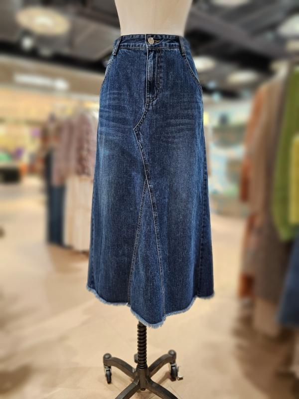 써스데이아일랜드 A라인 데님 스커트 T236MSK135W