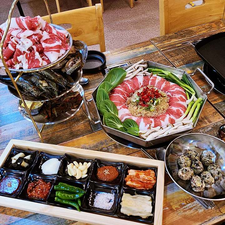 생방송오늘저녁 청국장 샤부샤부 3층 꽃 삼합 갓김치 해산물 소고기 차돌박이 거제도 거제 맛집 추천