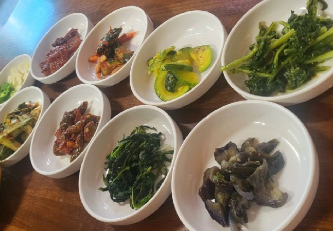 전주-청국장백반-시골가마솥집-돌솥비빔밥