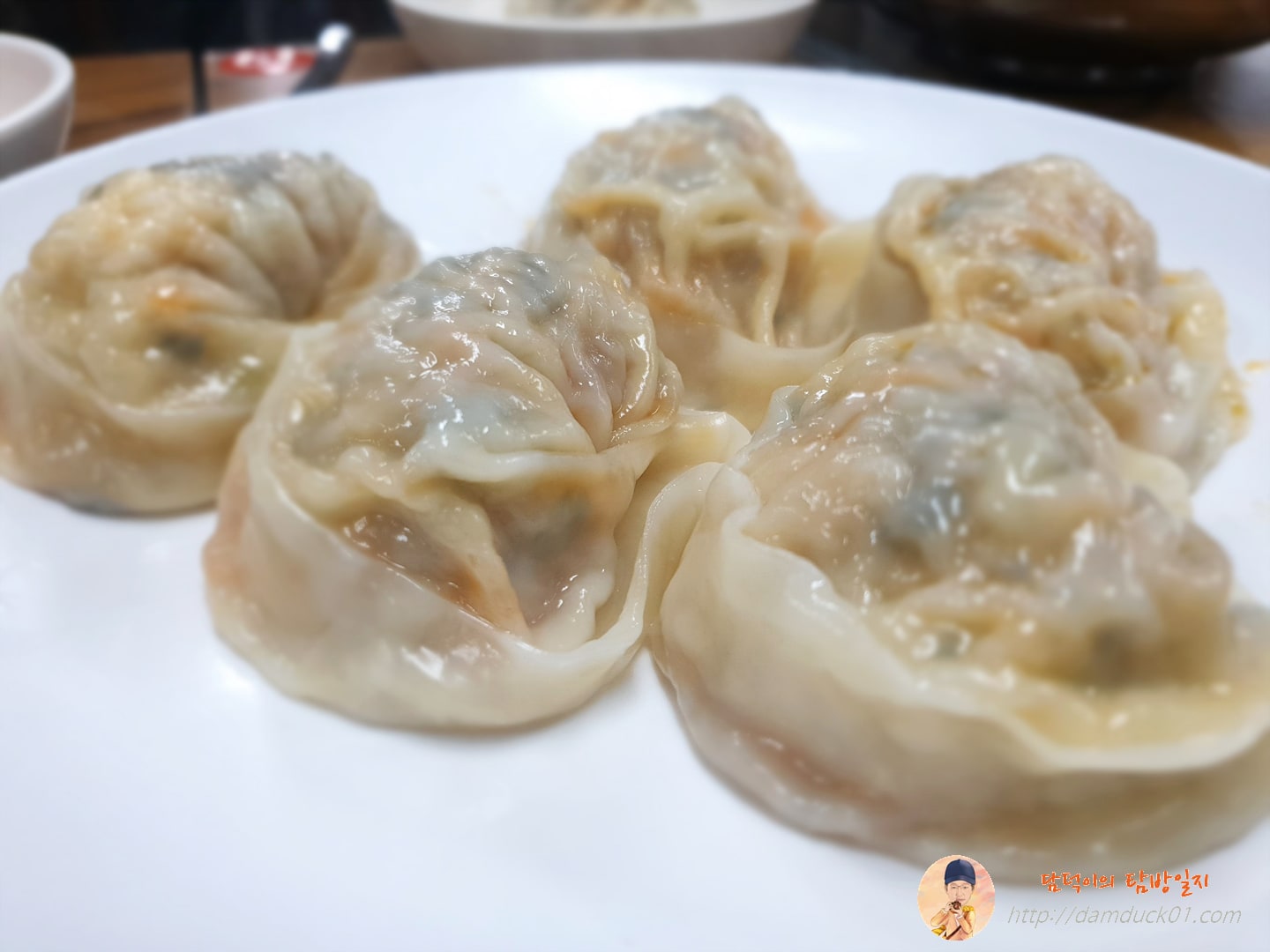 김인옥의 충정로 함흥냉면 수제 왕만두