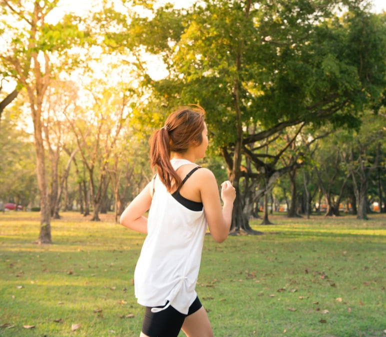 중년 여성 필수 건강관리: 호르몬 변화에 필요한 생활법