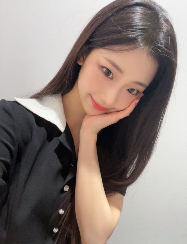 베이비몬스터 로라