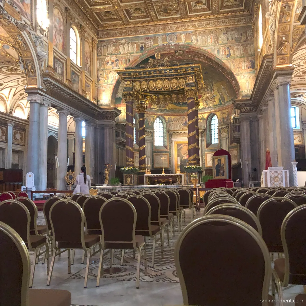 이탈리아-로마-테르미니-근처-아침산책-산타마리아마조레대성당-화려한내부