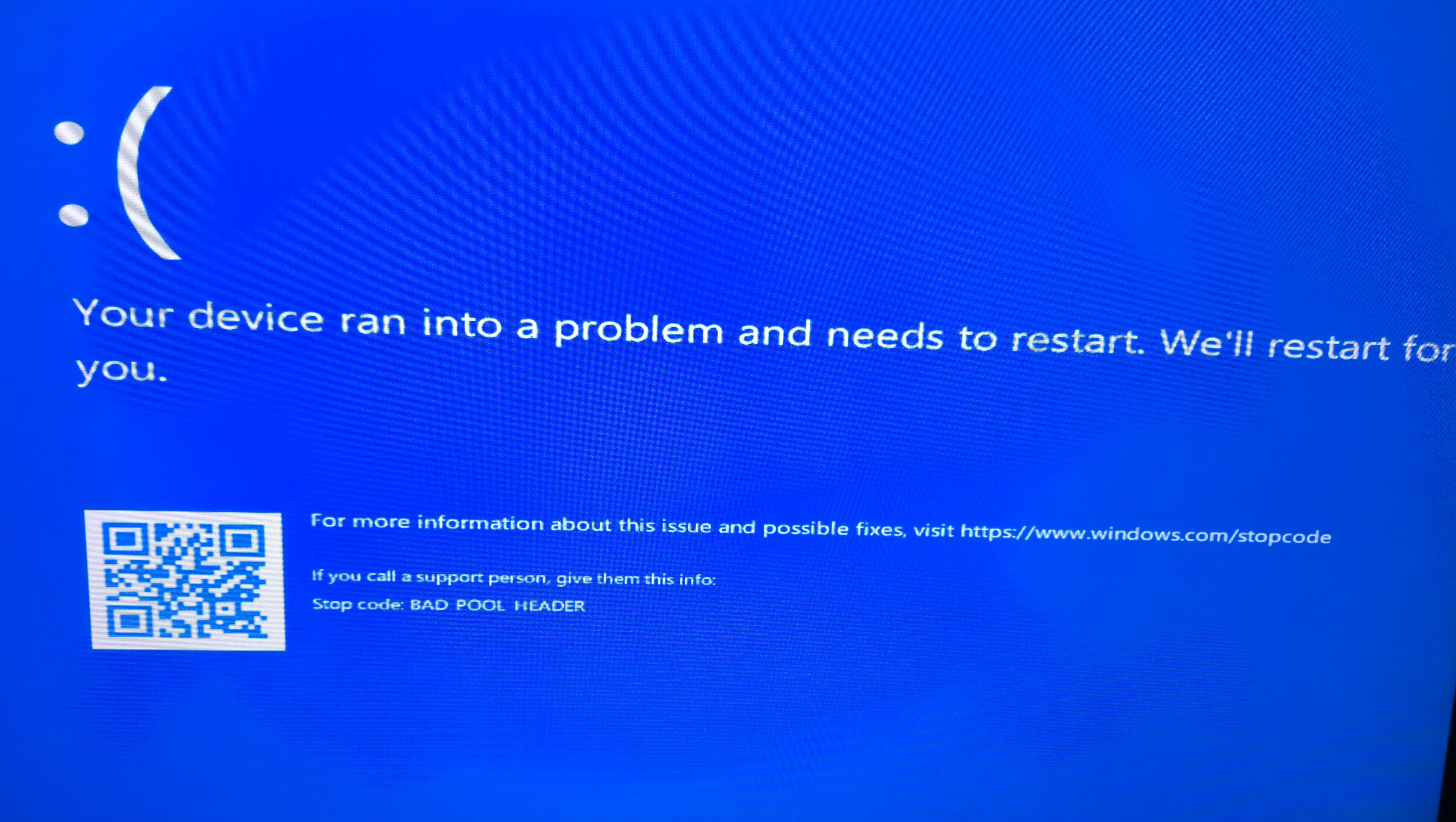 블루스크린 오류 관련 사진