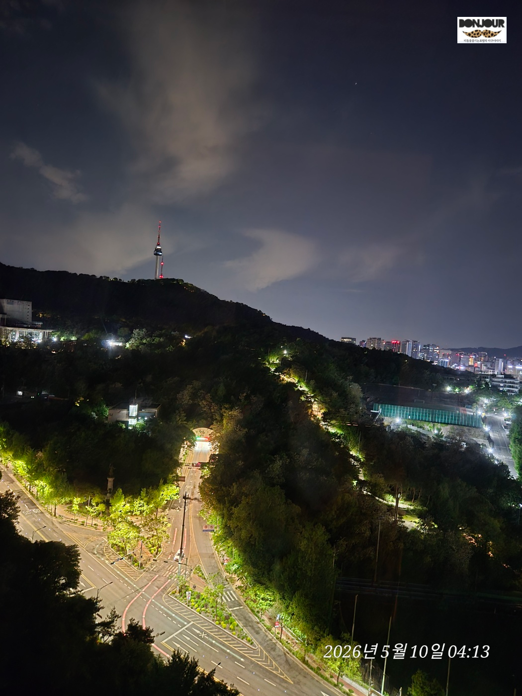신라호텔 19층 객실 남산타워 야경