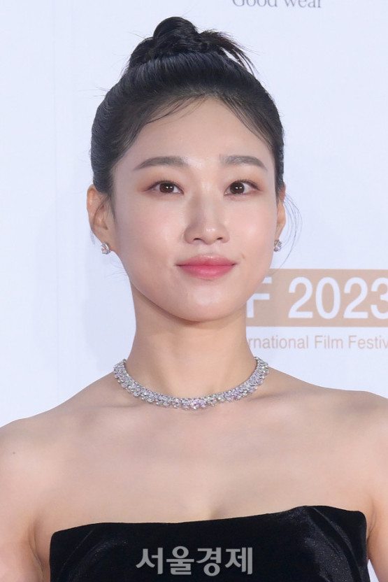 하윤경