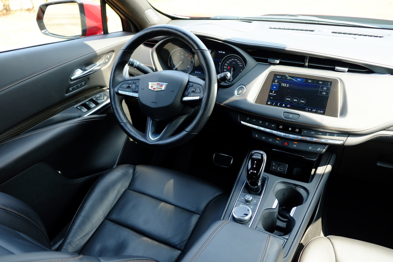 캐딜락 XT4