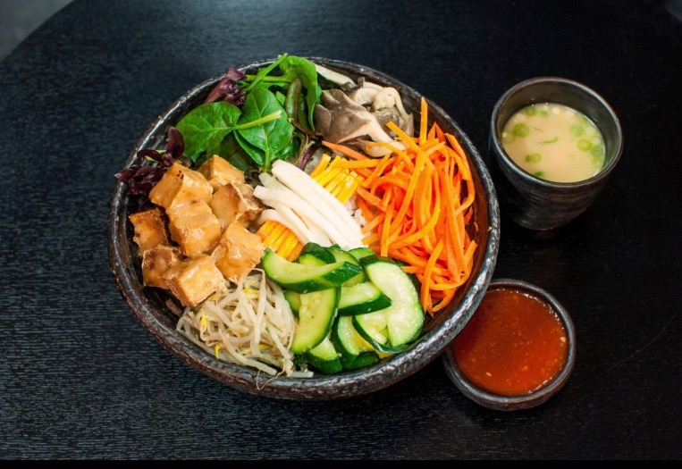 봄동 비빔밥 소고기