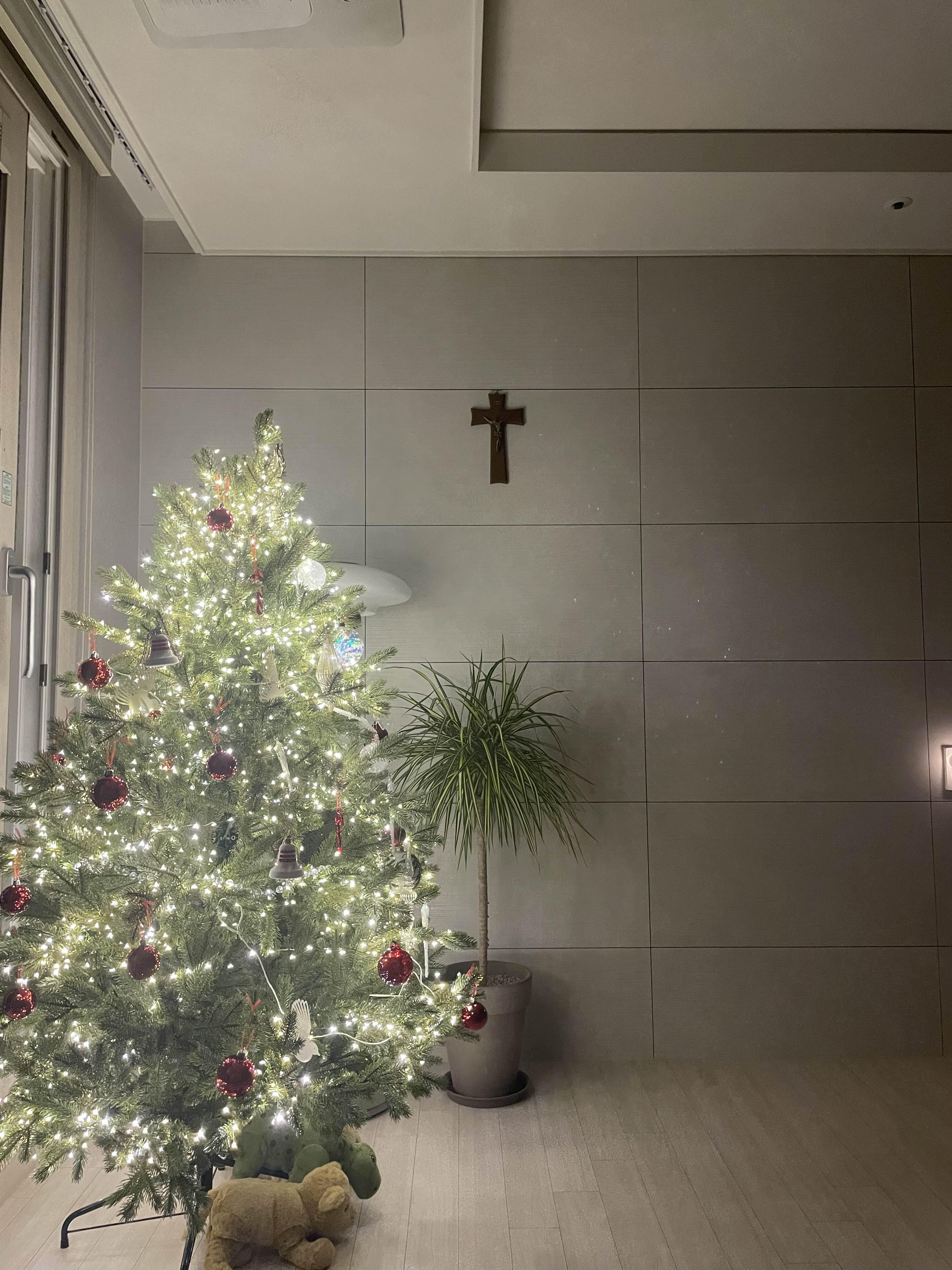christmastree-christmas-cross-holy-크리스마스-크리스마스트리-트리-성탄절-십자가-천주교-신혼-신혼집-인테리어