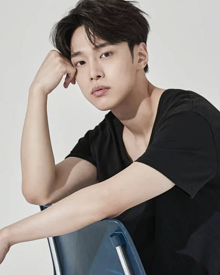 배우-강유석