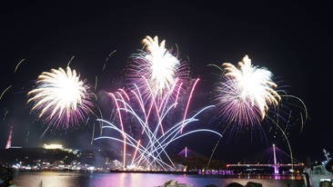 불꽃 축제 장면