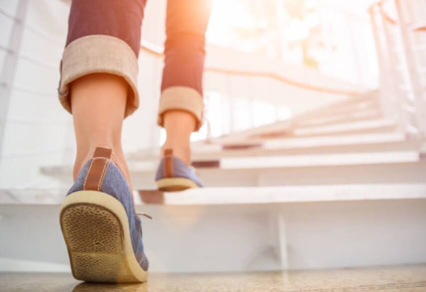 높은 곳에 올라가는 꿈