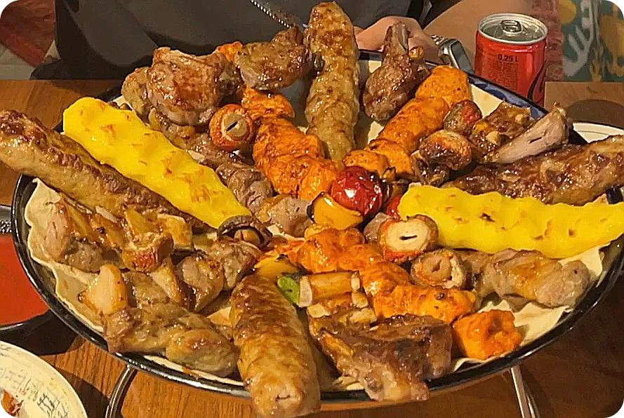 샤실릭-샤실릭과-케밥이-같이나오는-세트메뉴