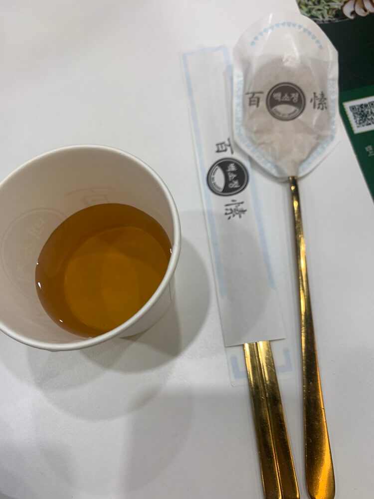 보리차 물, 수저, 젓가락