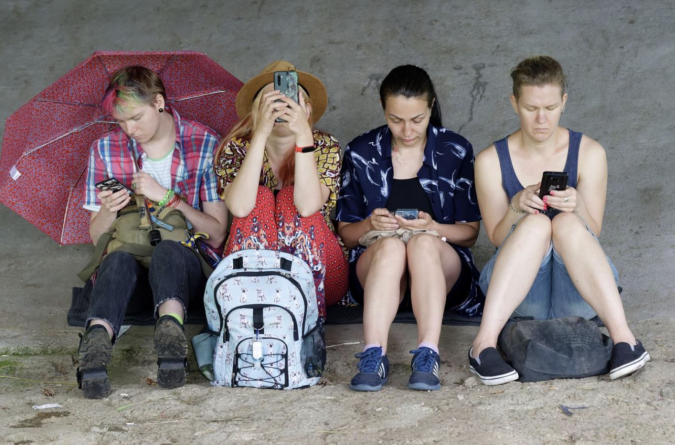 휴대폰이 주름을 만든다 디지털 노화의 과학