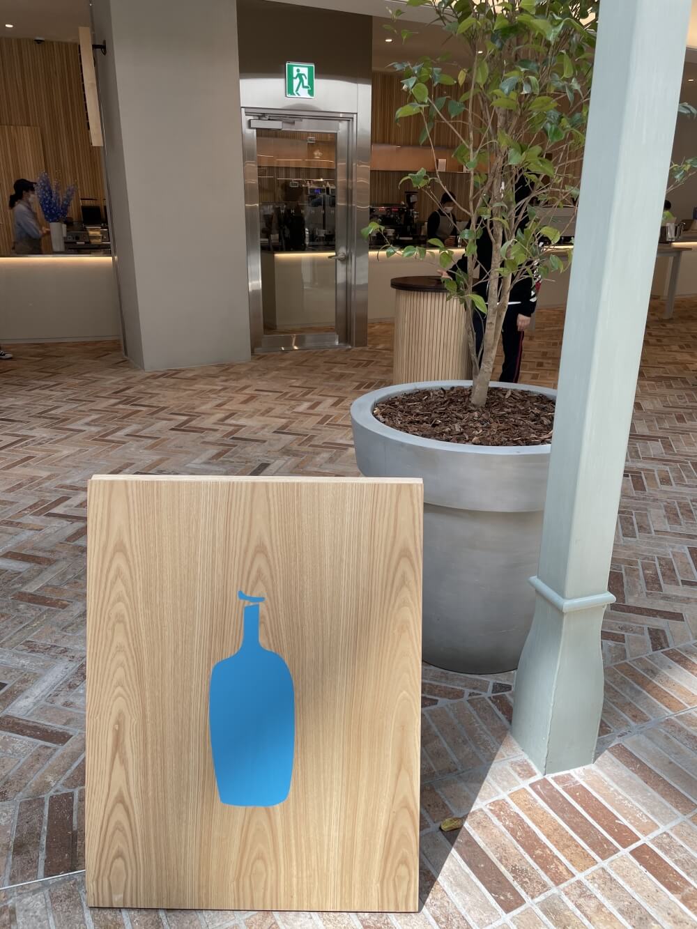 더현대서울-블루보틀-여의도점