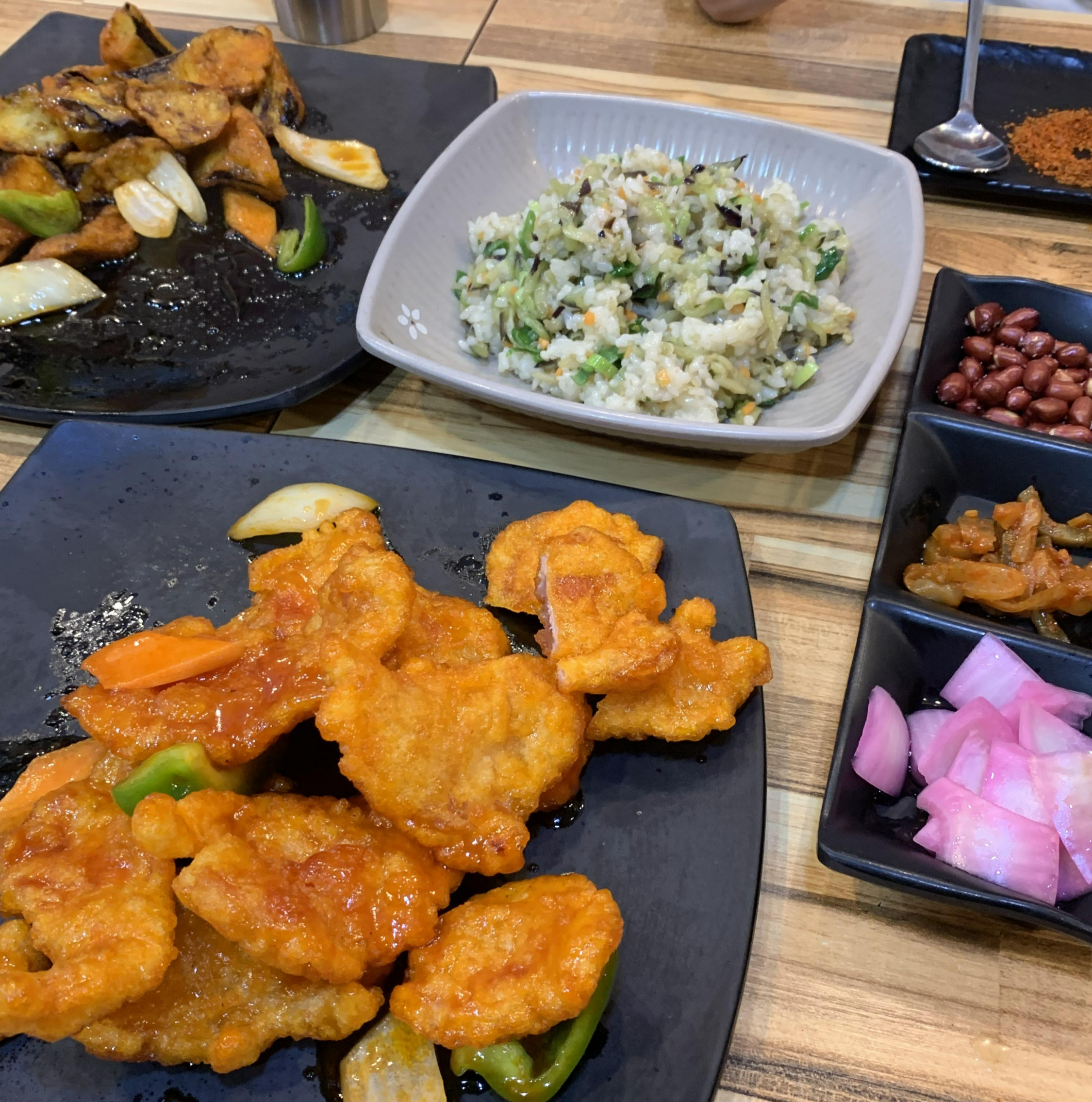 양꼬치와 메뉴 3개