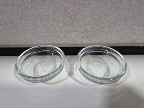 소변 받아 눈 담그기