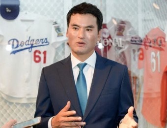 박찬호&middot;SUGA&amp;#44;MLB&lsquo;애슬레틱스&rsquo;투자자로나선다