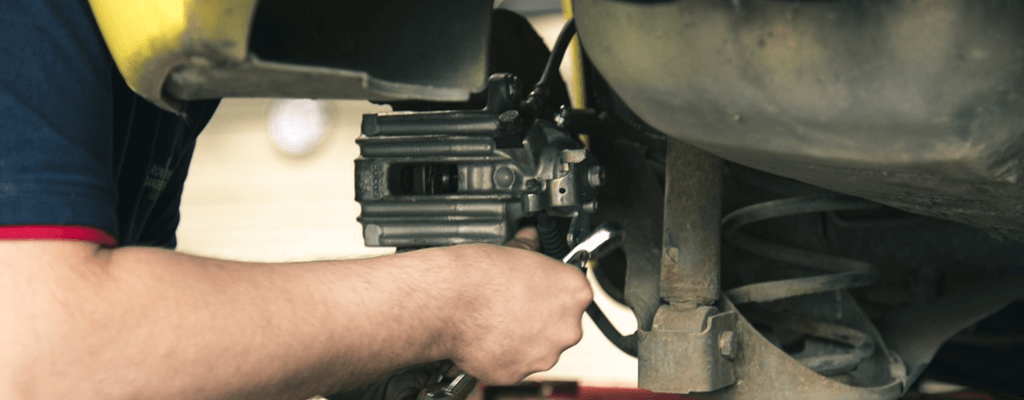 자동차 엔진오일 교환시기 지나면? 교환주기, 교체방법