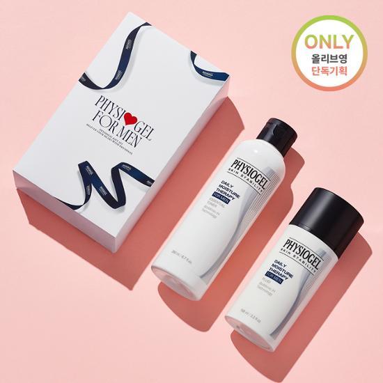 핑크바탕에 하얀케이스와 검정뚜껑의 화장품