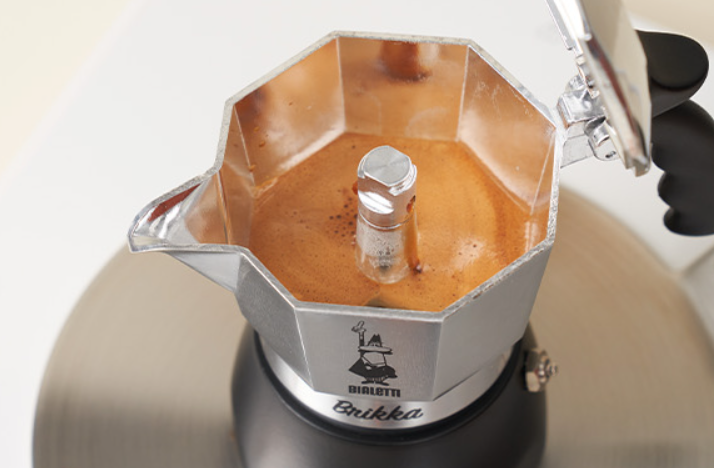 비알레띠 모카포트 커피 추출 크레마