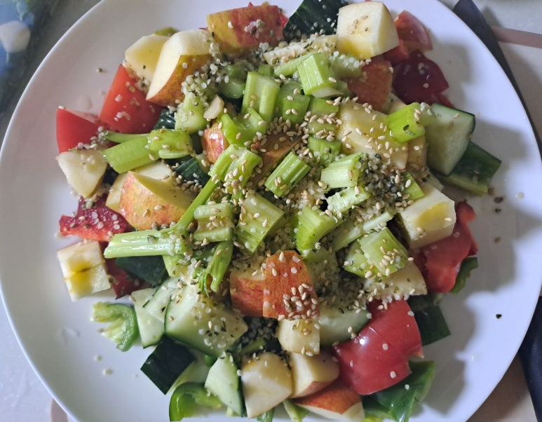 건강한 식재료가 신선한 음식으로 건강식단