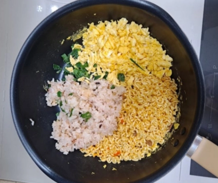 컵라면-볶음밥-4단계