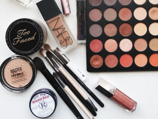 메이크업 화장품