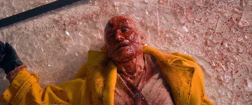 영화 '서브스턴스(The Substance)' 관람평 - 현대 사회의 외모 지상주의와 젊음에 대한 집착 풍자