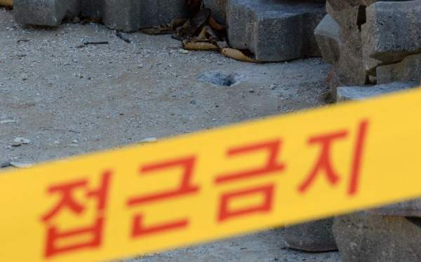 대구 북구 국우초 인근 놀이터 사고 현장 조사 및 폴리스라인 설치 모습