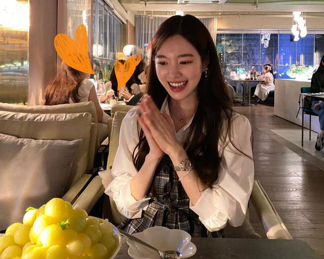 진세연 사복