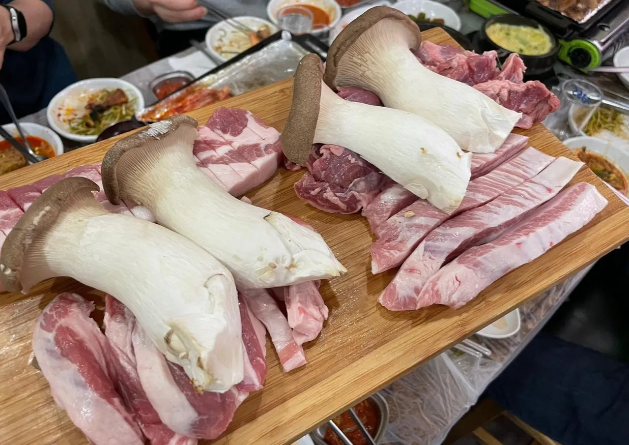 선릉-유정삼겹-돼지-모듬-대