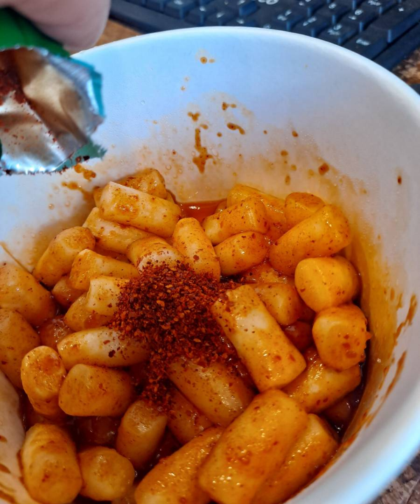 기름떡볶이 고춧가루 투입